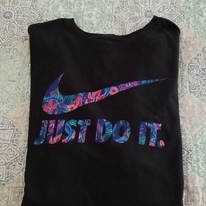New Nike Floral T-shirt